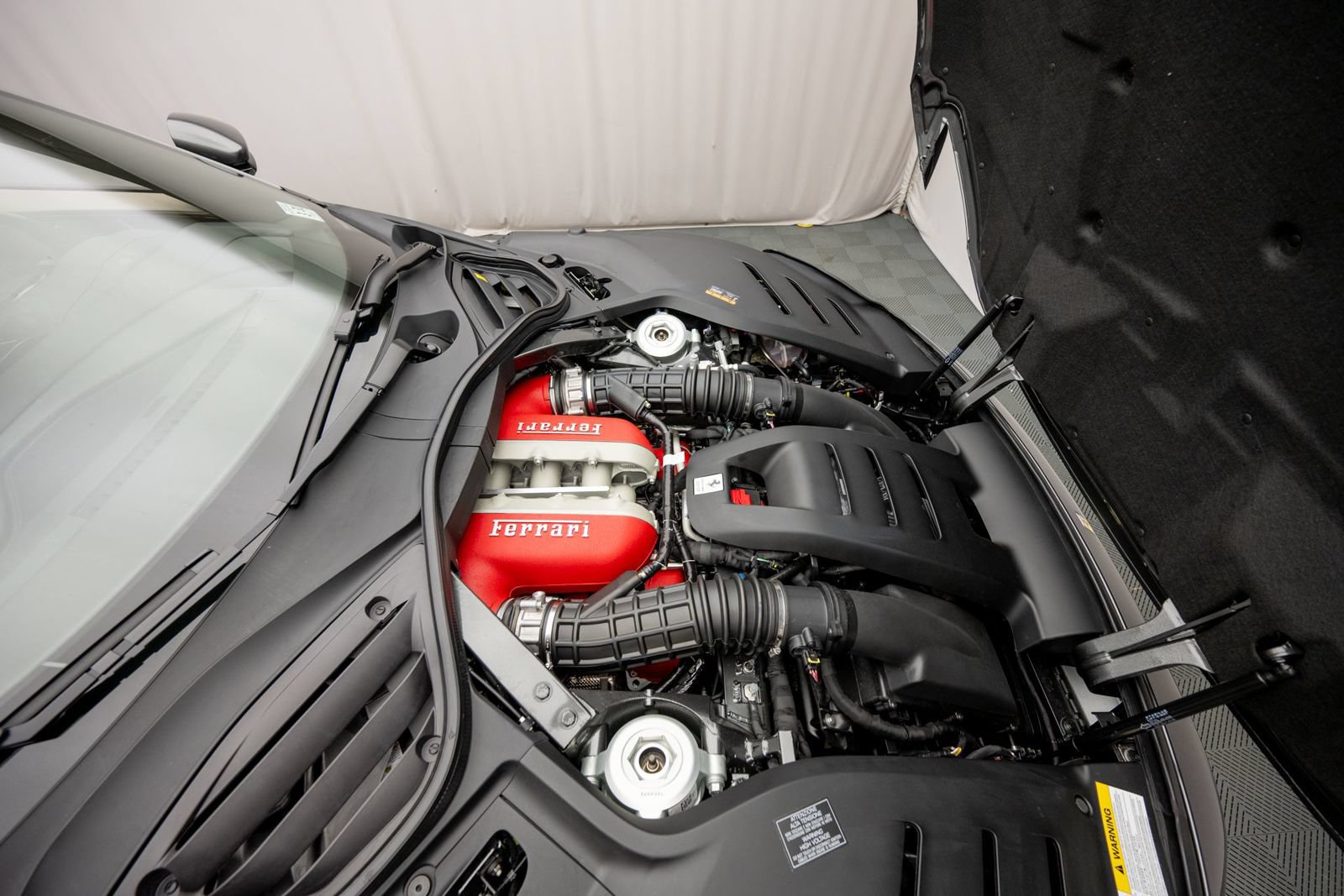 Used 2026 Ferrari Purosangue AWD/4WD image 30