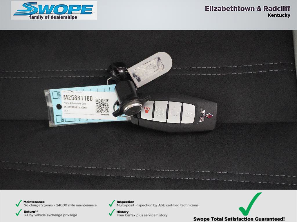 New 2025 Mitsubishi Outlander SE image 36