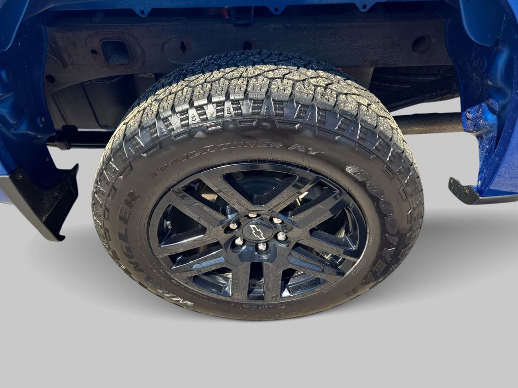 Used 2023 Chevrolet Silverado 1500 Custom Trail Boss w/ LPO, Dark Essentials Package image 31