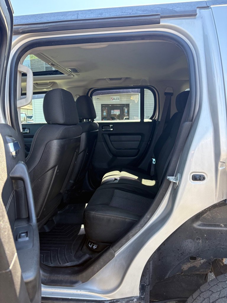 Used 2008 HUMMER H3 w/ Chrome Appearance Package image 10