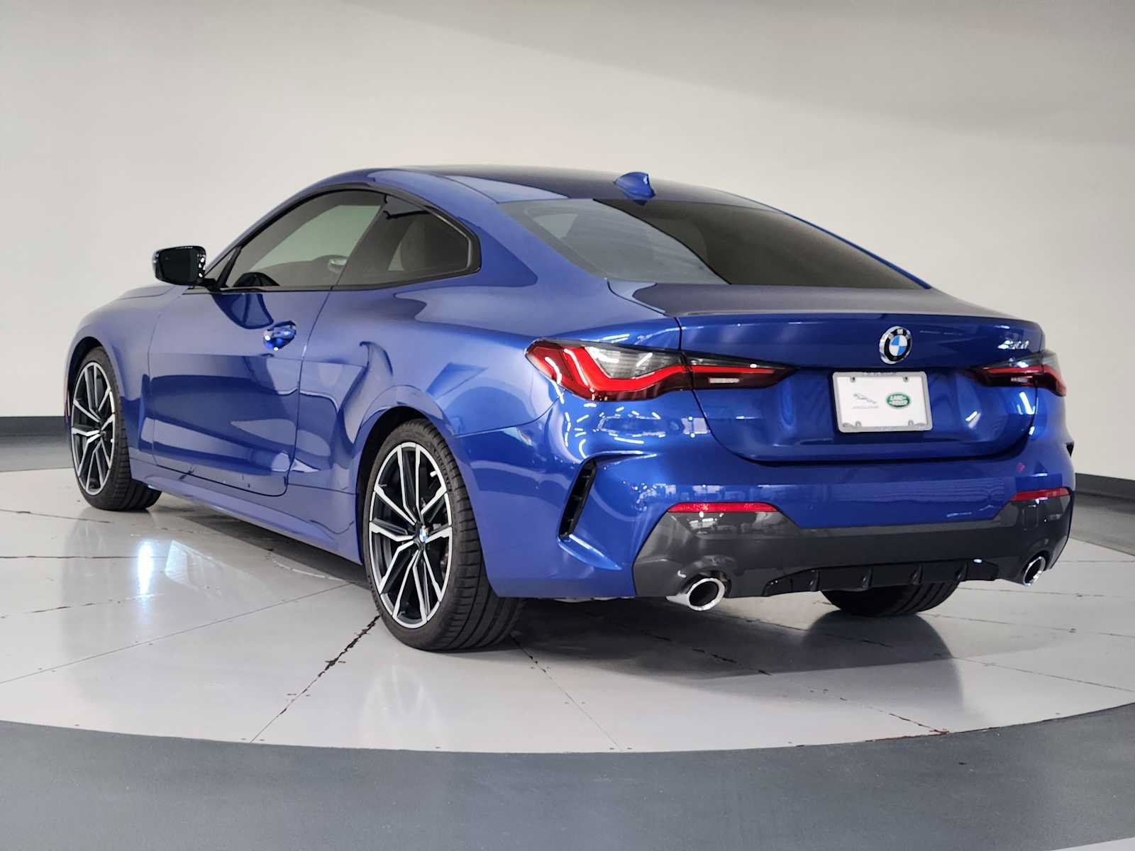 Used 2021 BMW 430i Coupe w/ M Sport Package RWD image 14