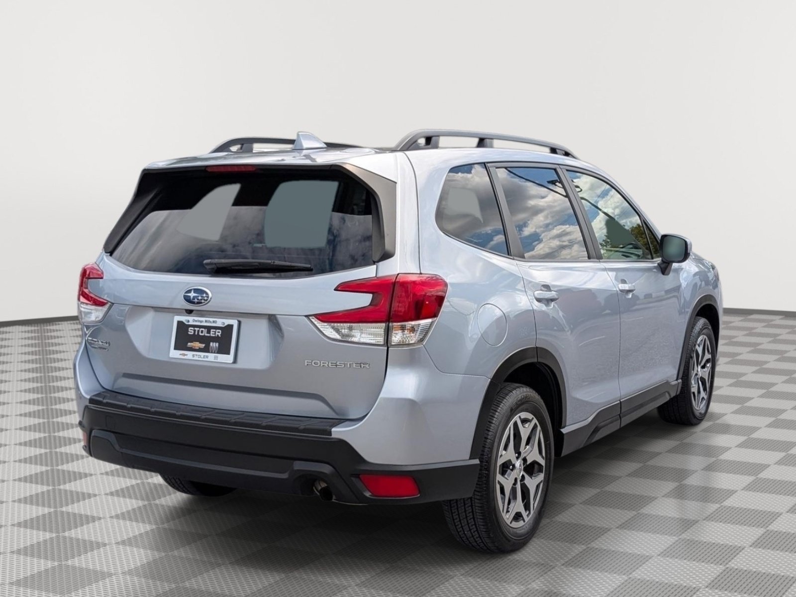 Used 2022 Subaru Forester Premium AWD/4WD image 5