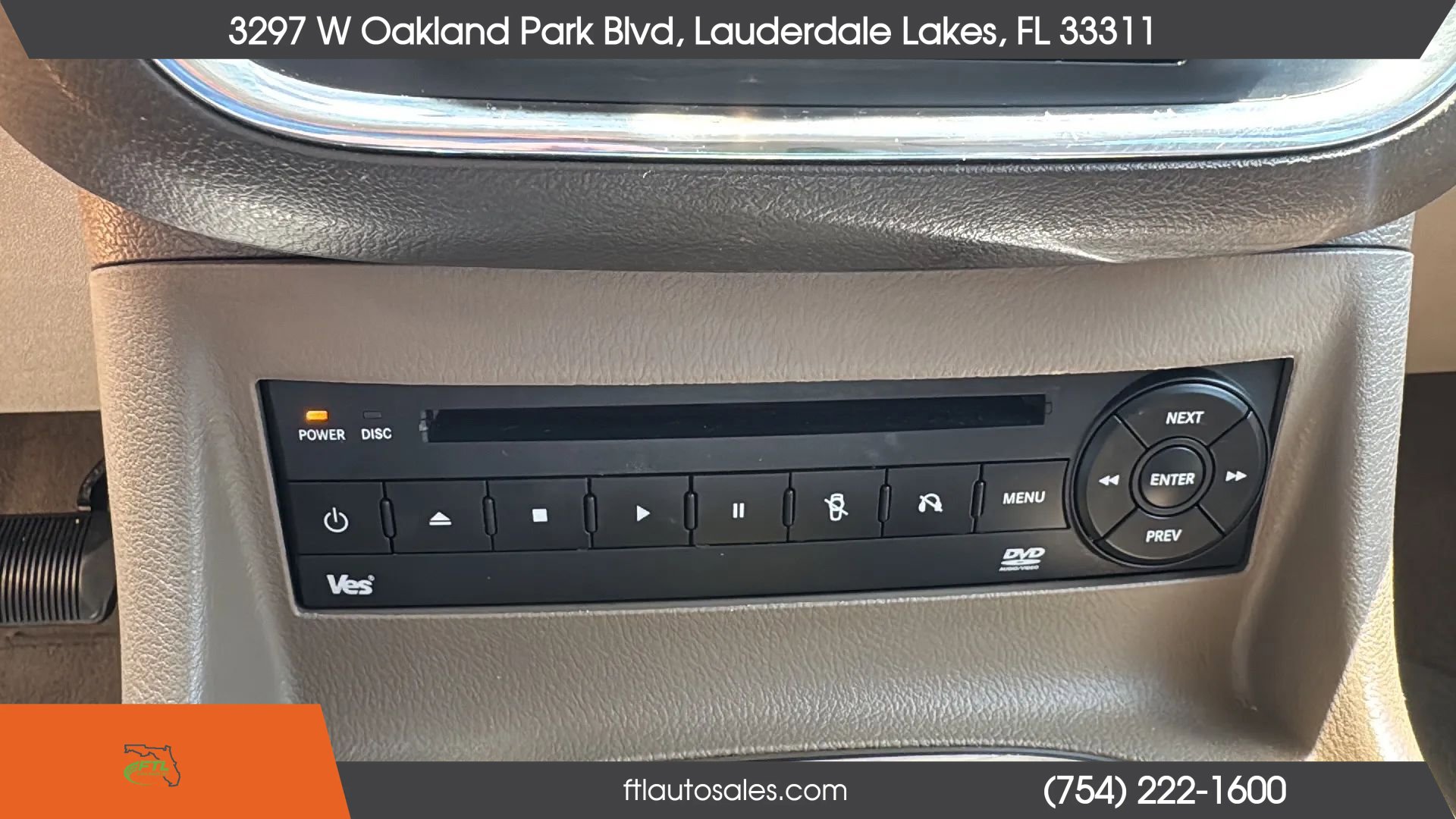 Used 2012 Chrysler Town & Country Limited w/ Luxury Group FWD image 70