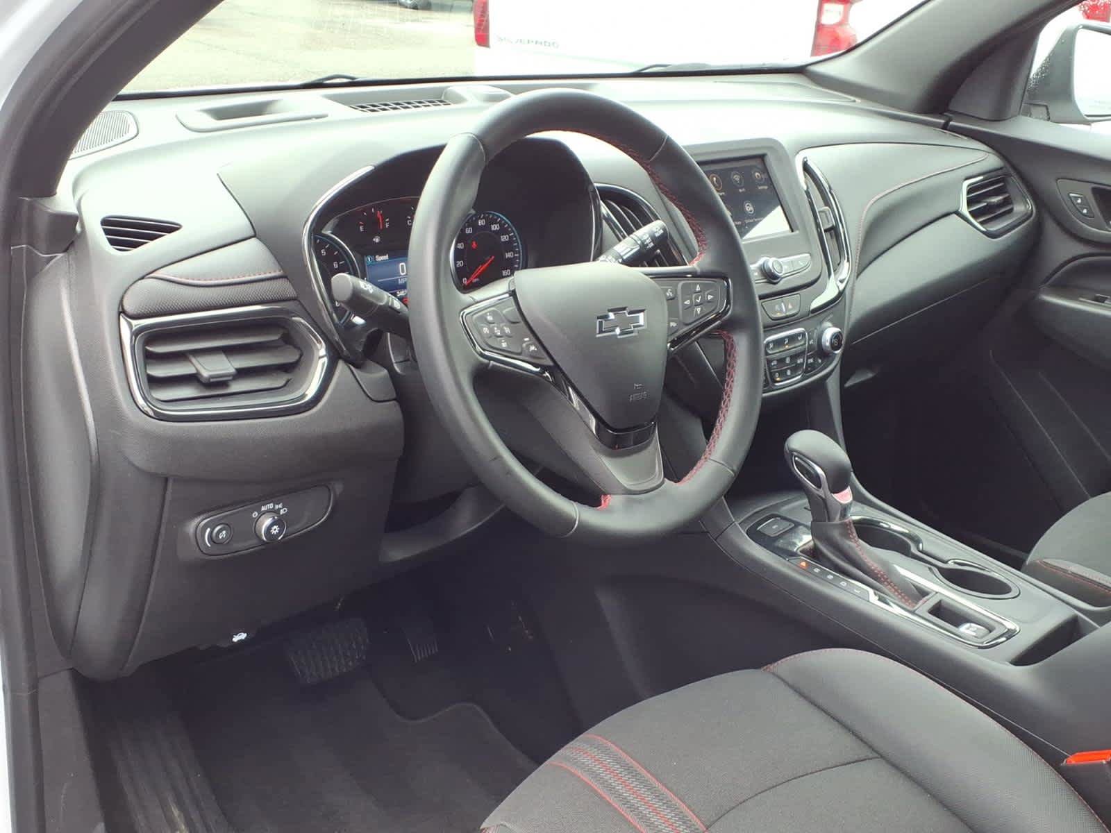 Used 2023 Chevrolet Equinox RS AWD/4WD image 9