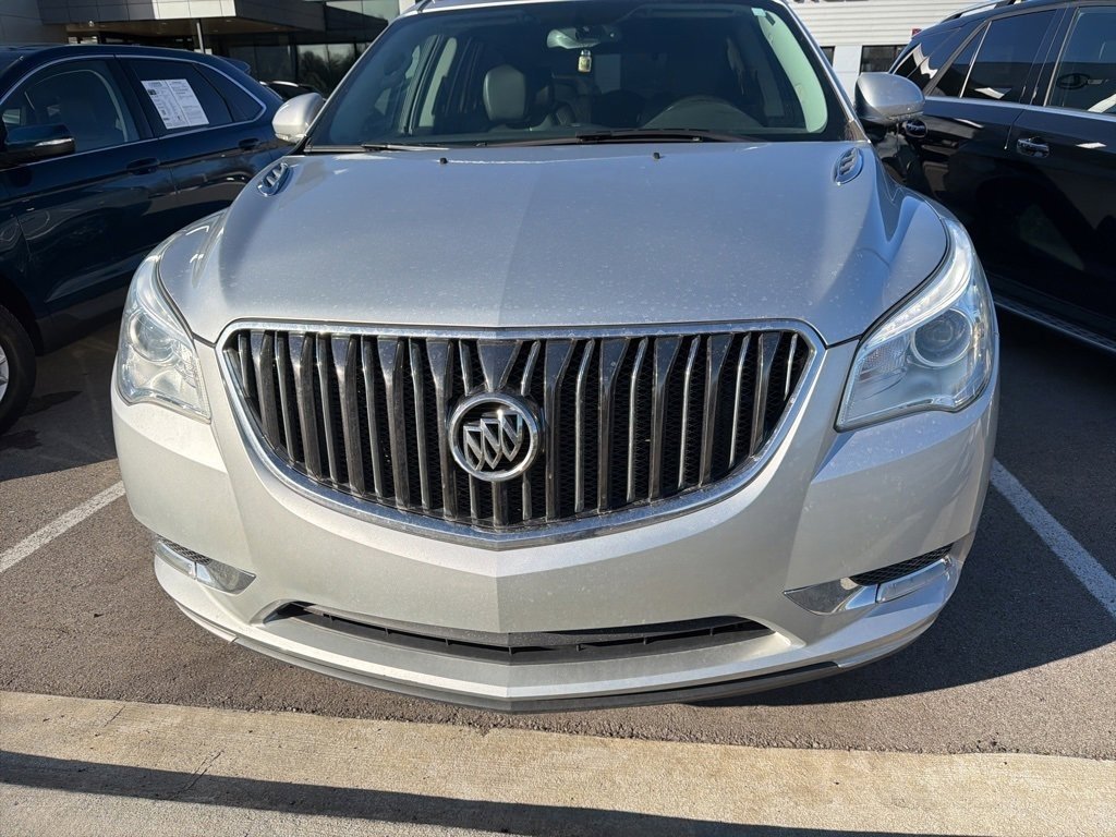 Used 2017 Buick Enclave Leather image 2