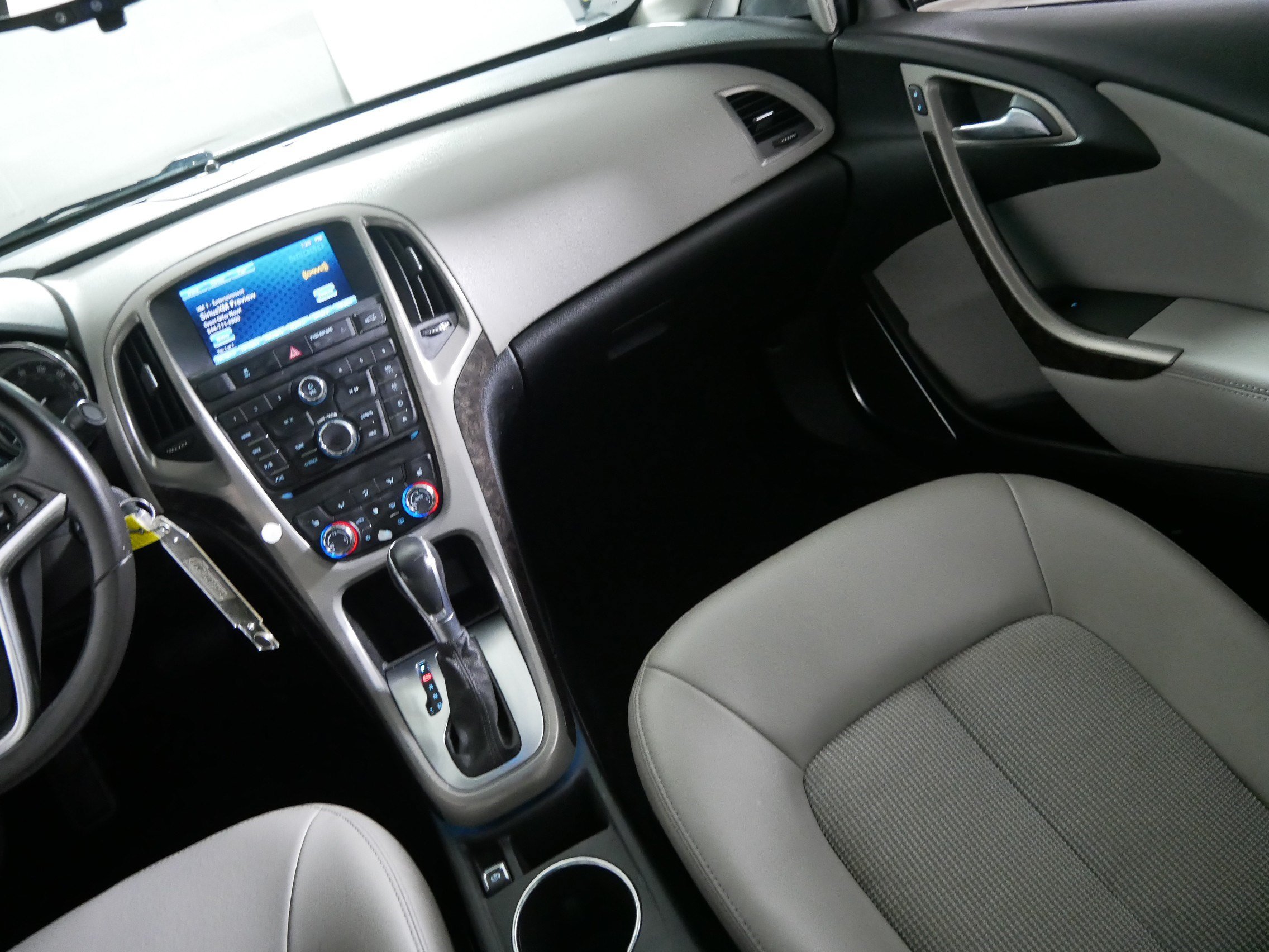 Used 2015 Buick Verano w/ Comfort Package FWD image 11