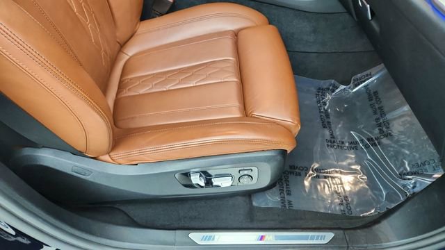 Used 2022 BMW X6 xDrive40i w/ Executive Package image 23