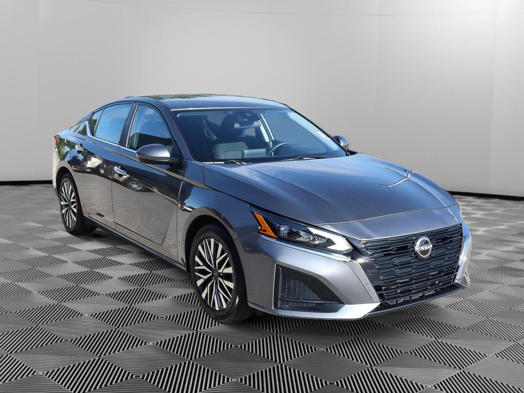 Used 2023 Nissan Altima 2.5 SV FWD image 10
