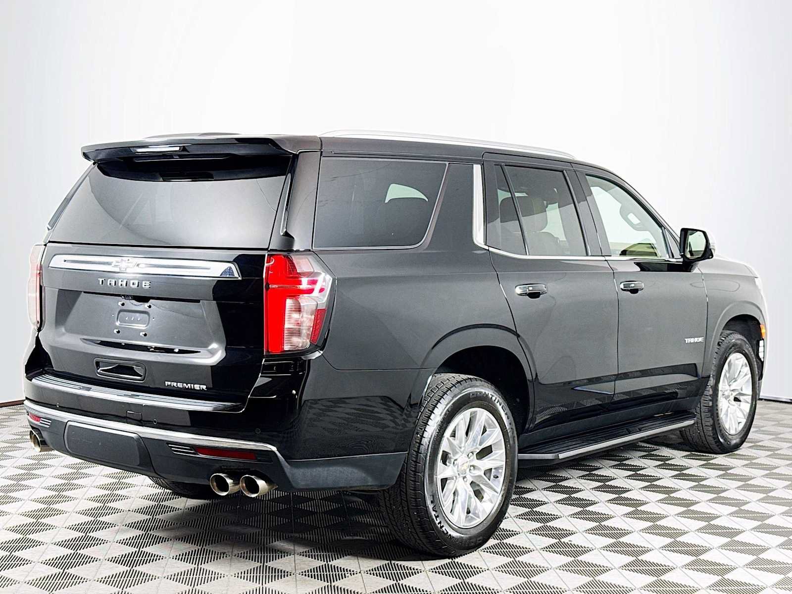 Used 2023 Chevrolet Tahoe Premier AWD/4WD image 5