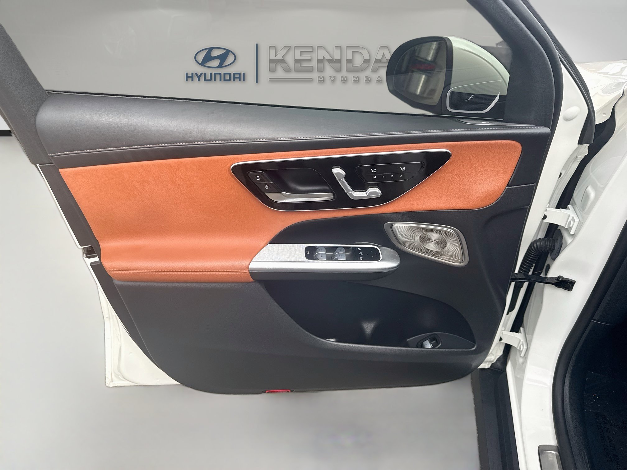 Used 2023 Mercedes-Benz GLC 300 w/ Exclusive Trim Package image 18