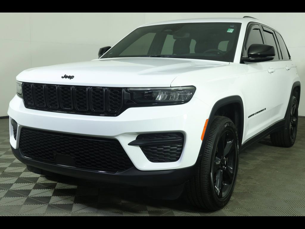 Used 2023 Jeep Grand Cherokee Altitude