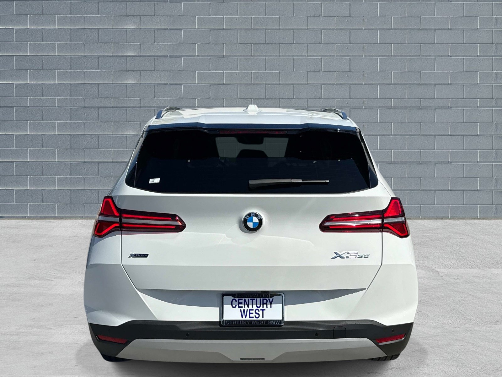Used 2025 BMW X3 xDrive30i w/ Convenience Package AWD/4WD image 4