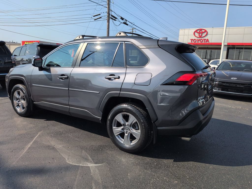 Certified 2023 Toyota RAV4 XLE w/ Convenience Package AWD/4WD image 3