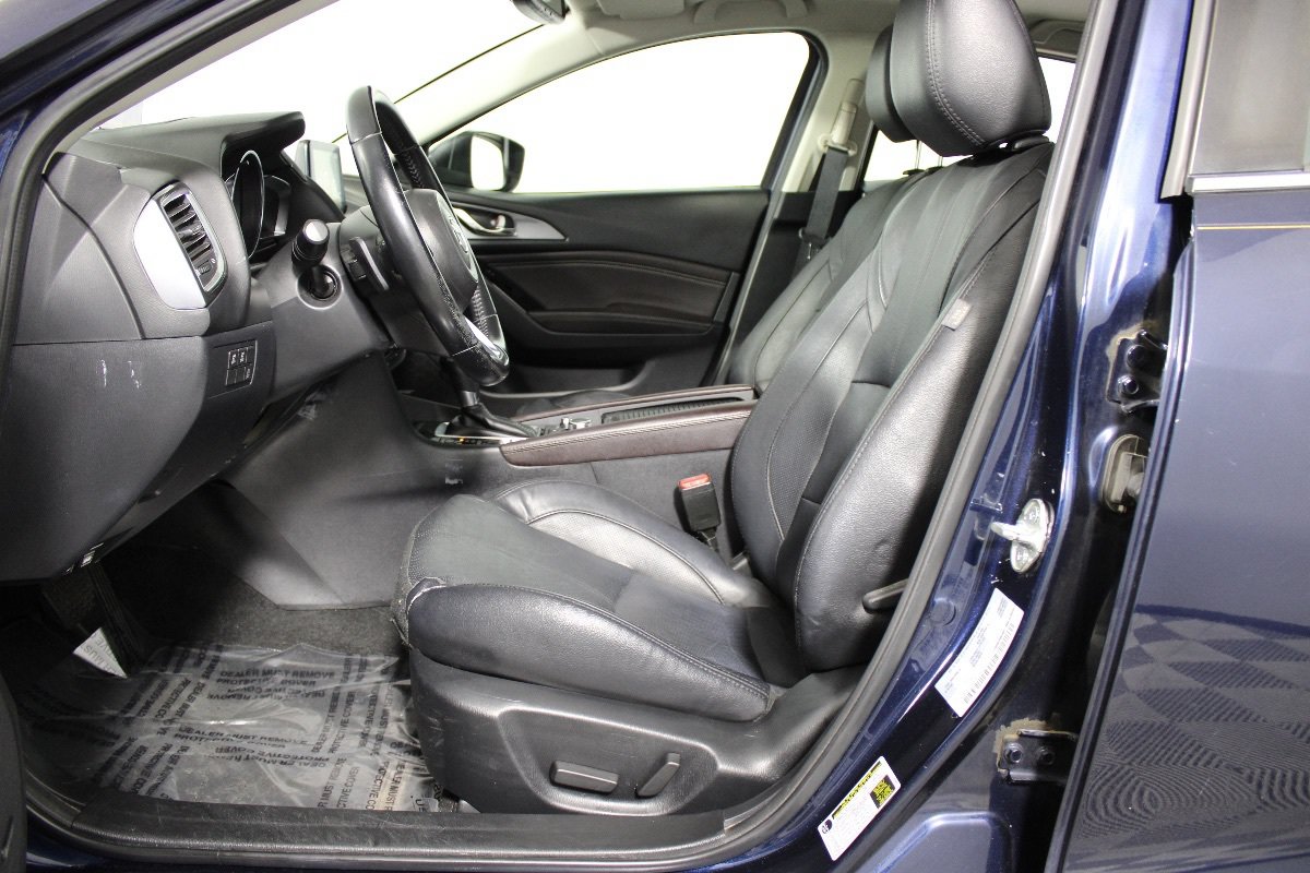 Used 2018 MAZDA MAZDA3 Grand Touring w/ Premium Equipment Package FWD image 47