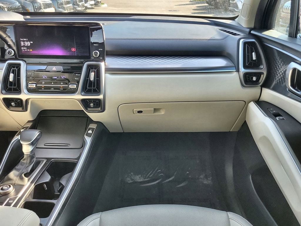 Used 2023 Kia Sorento S w/ Panoramic Sunroof Package image 17