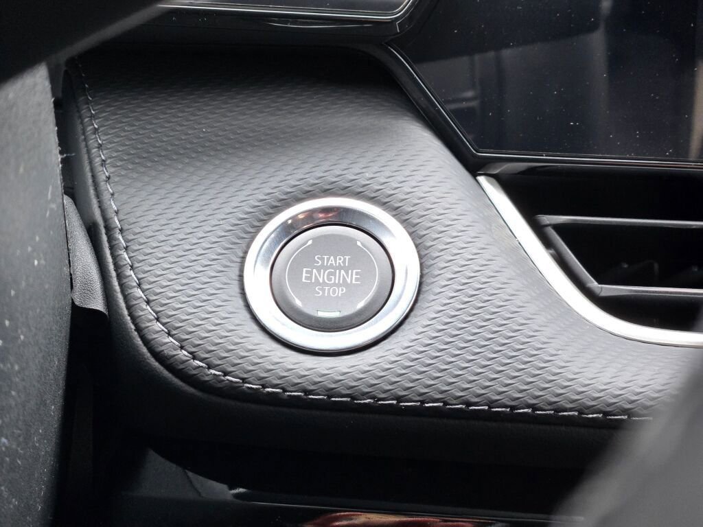 New 2026 Chevrolet Equinox LT w/ LPO, Floor Liner Package image 19