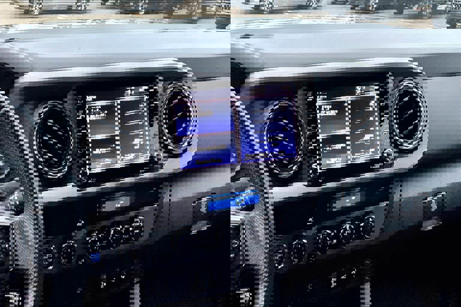 Certified 2022 Toyota Tacoma TRD Off-Road image 6