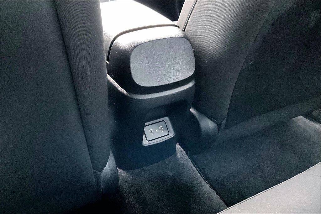 Used 2025 Hyundai Elantra Sport image 33