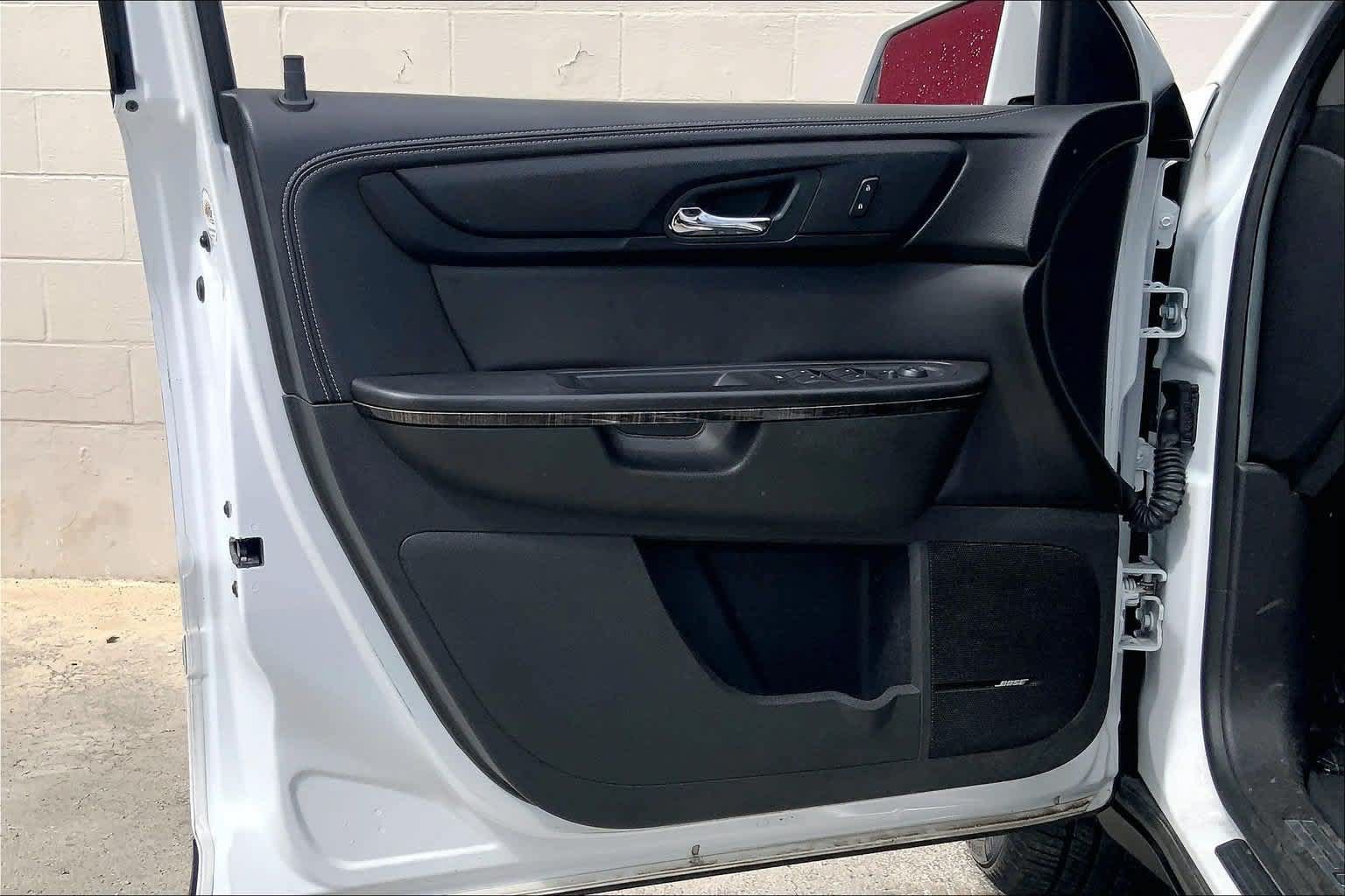 Used 2016 GMC Acadia SLT w/ Open Road Package FWD image 27