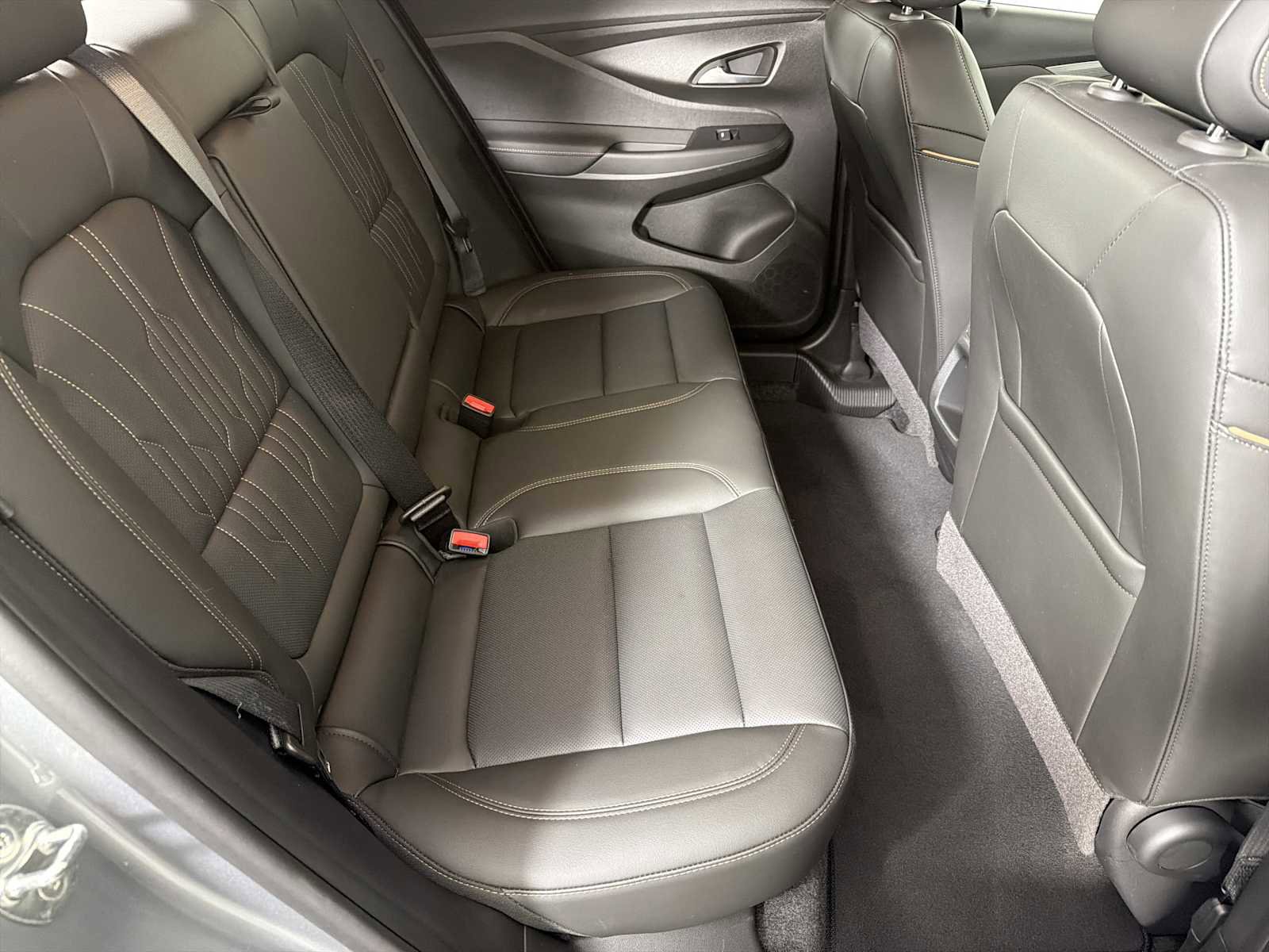 Certified 2024 Buick Envista Avenir image 13