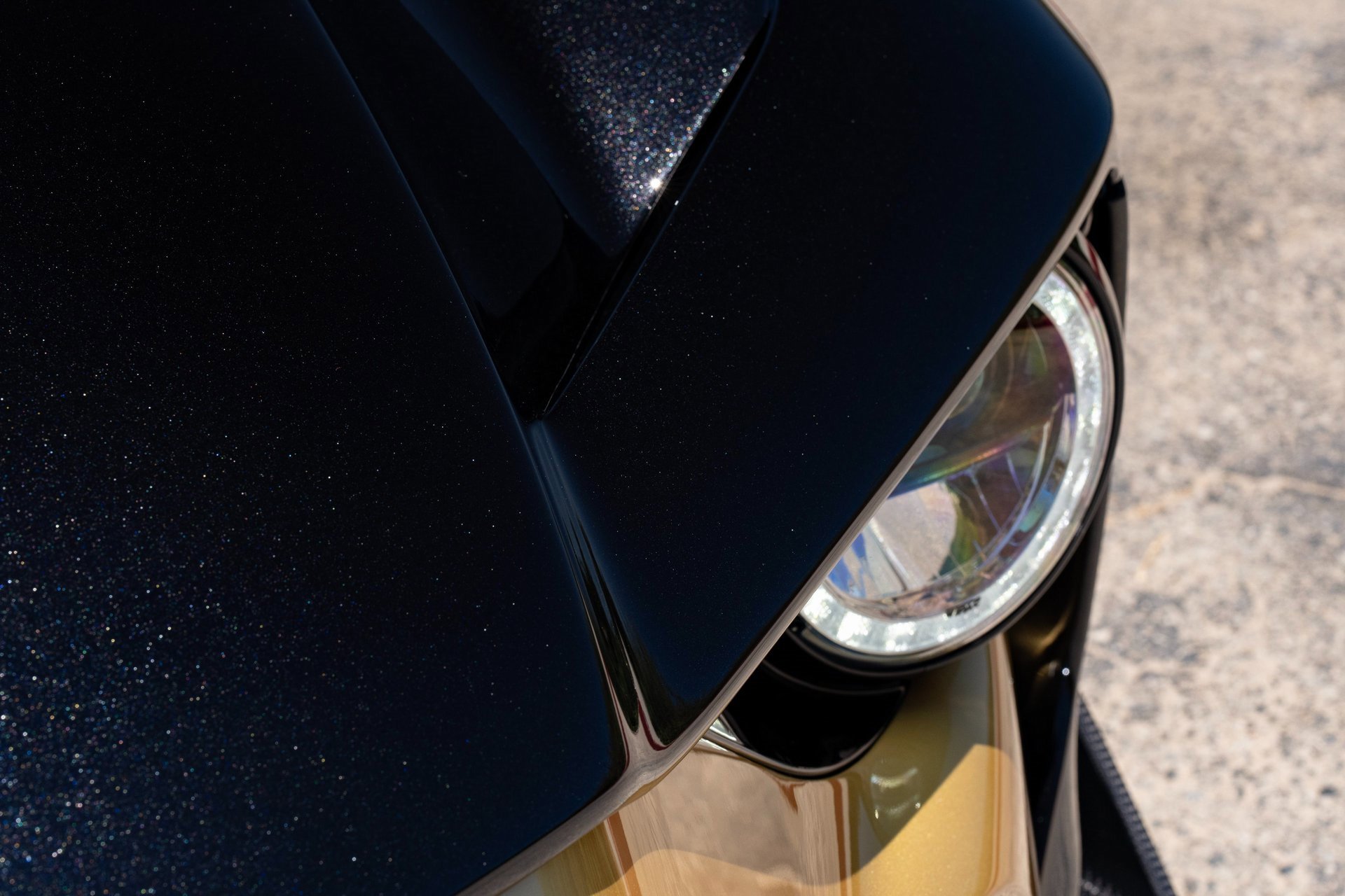 Used 2024 Aston Martin Valour image 7