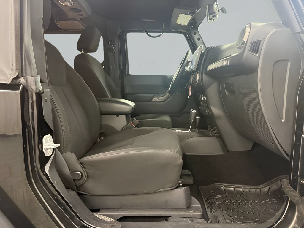 Used 2016 Jeep Wrangler Sport AWD/4WD image 15