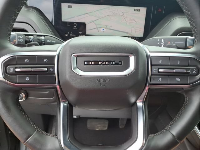 Used 2025 GMC Yukon XL Denali AWD/4WD image 11