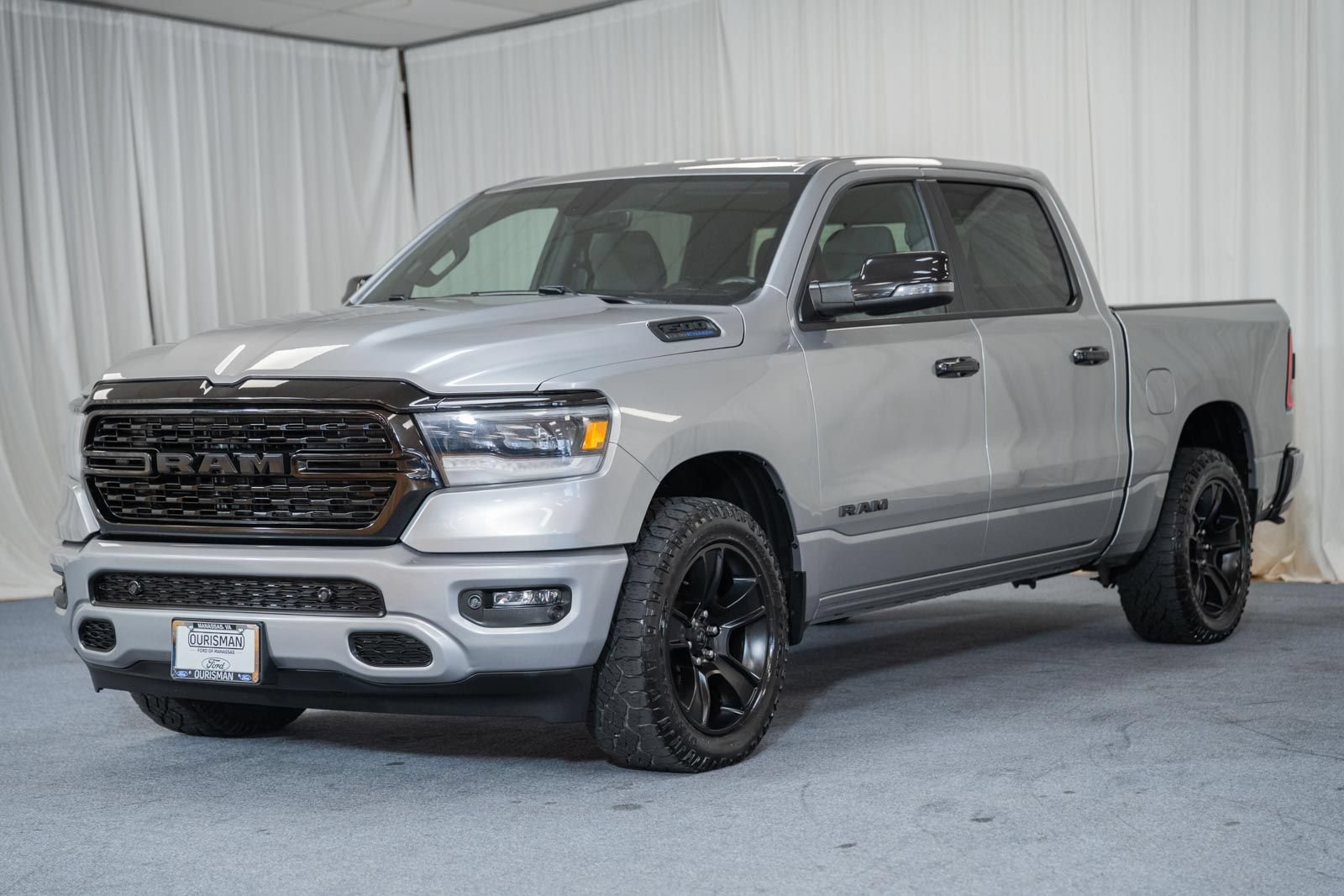 Used 2023 RAM 1500 Big Horn AWD/4WD image 3