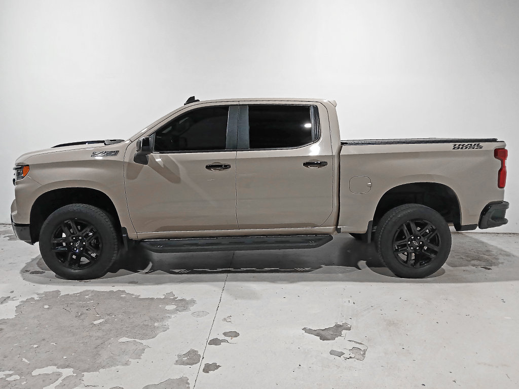 Used 2022 Chevrolet Silverado 1500 LT Trail Boss AWD/4WD image 4