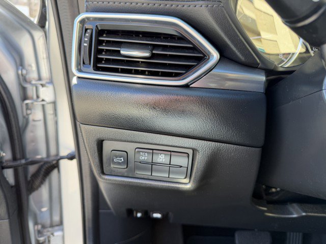 Used 2019 MAZDA CX-5 Touring image 12