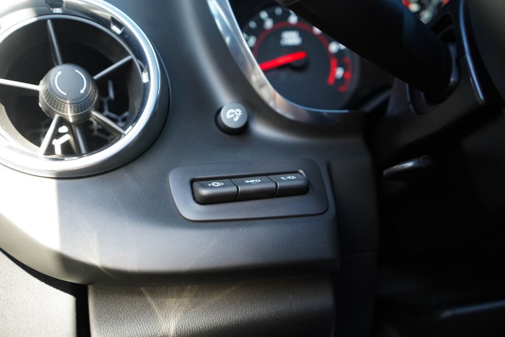 Used 2017 Chevrolet Camaro SS RWD image 33