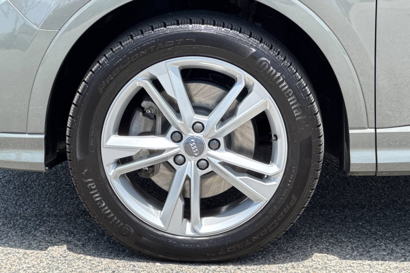 Used 2020 Audi Q3 2.0T Premium AWD/4WD image 24