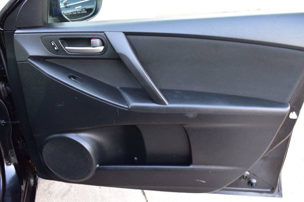 Used 2012 MAZDA MAZDA3 i Sport image 39