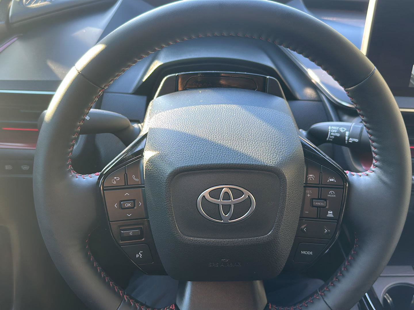 Used 2024 Toyota Prius Prime FWD image 14