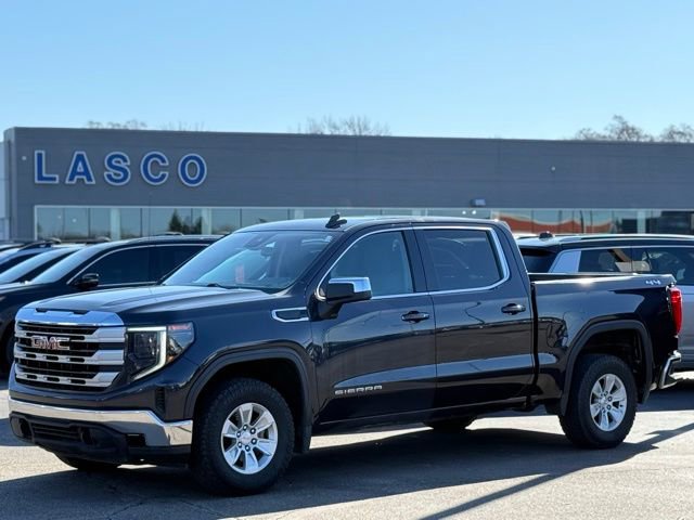 Used 2023 GMC Sierra 1500 SLE image 1