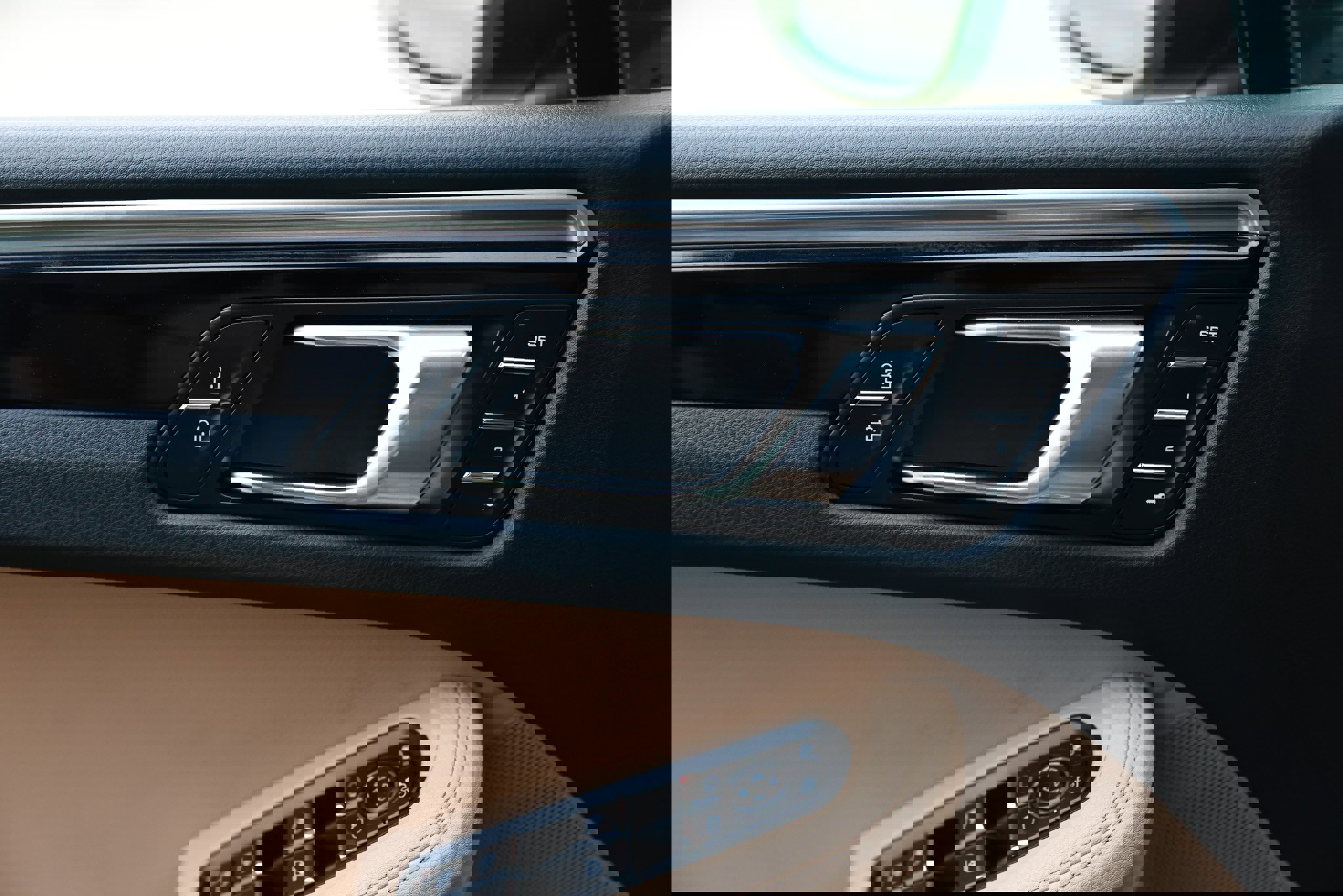 Used 2020 Porsche Macan image 50