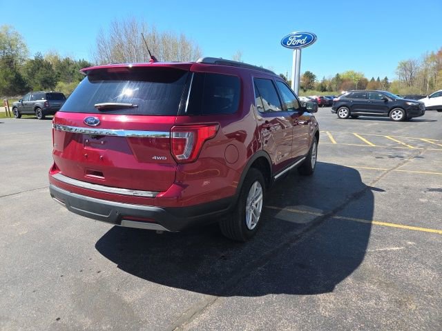 Used 2019 Ford Explorer XLT w/ Equipment Group 202A AWD/4WD image 6