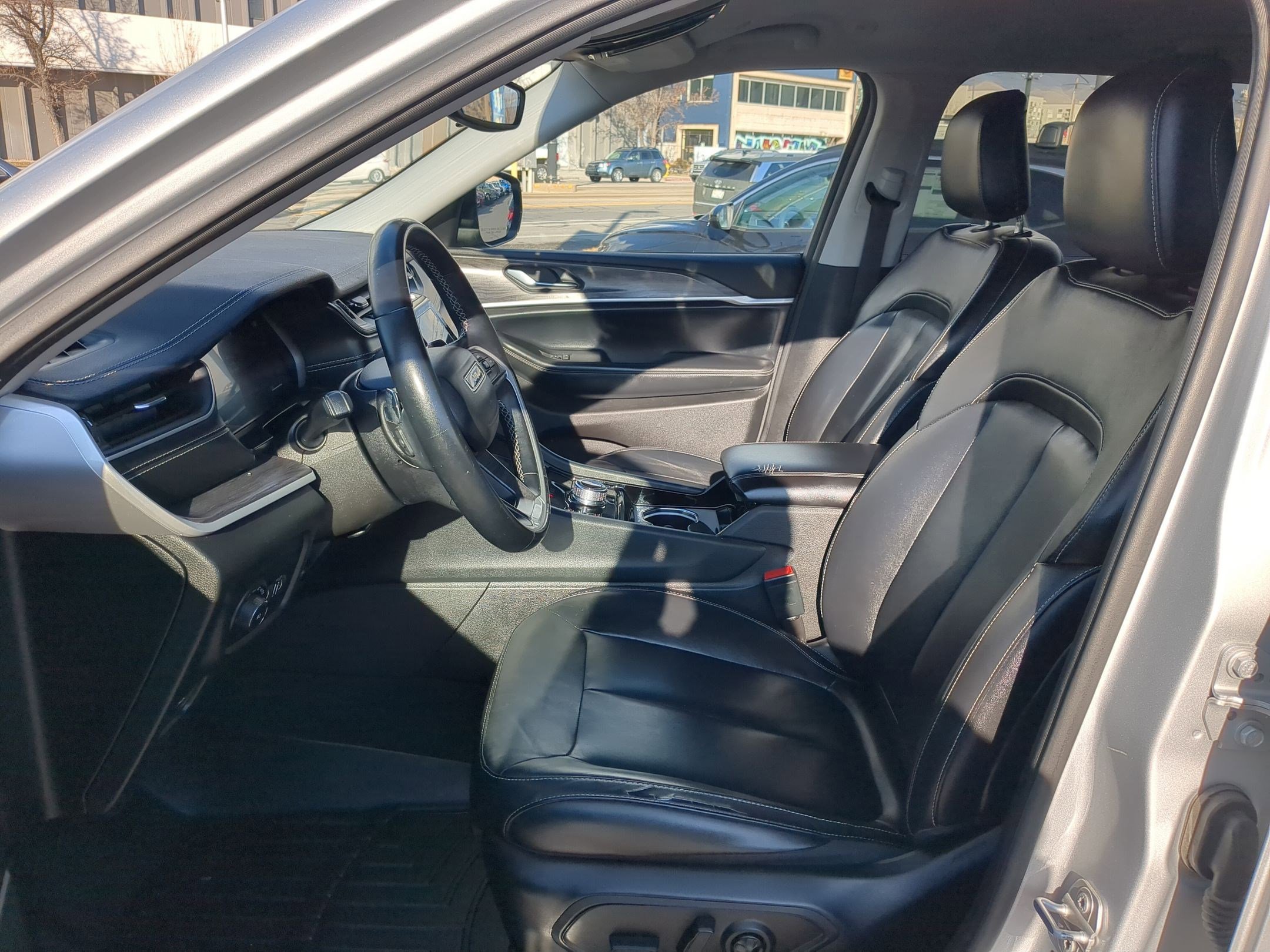 Used 2021 Jeep Grand Cherokee L Limited image 16