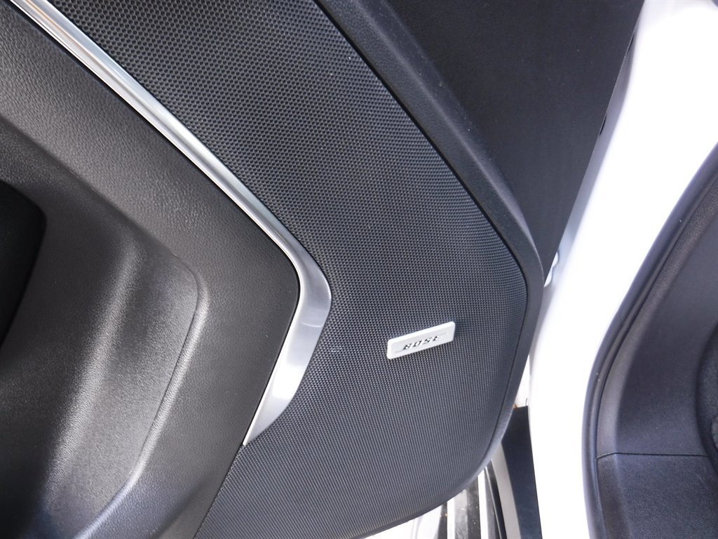 Used 2023 GMC Yukon XL SLT image 15