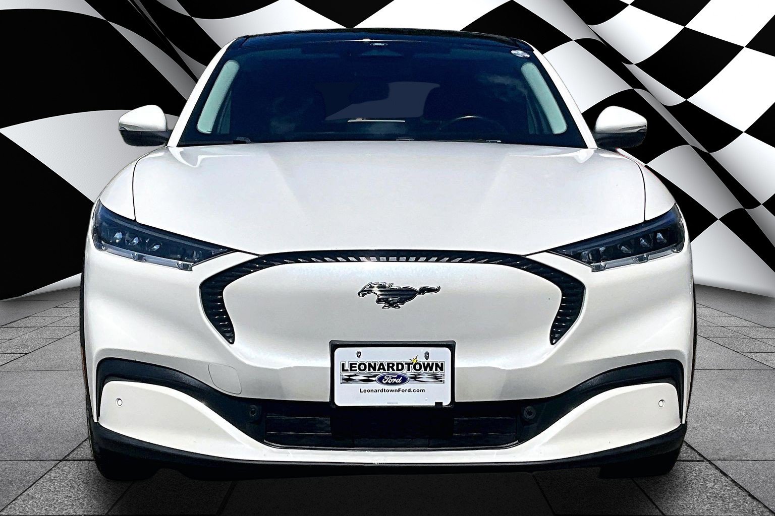 Used 2021 Ford Mustang Mach-E Select w/ Comfort/Appearance Package image 3