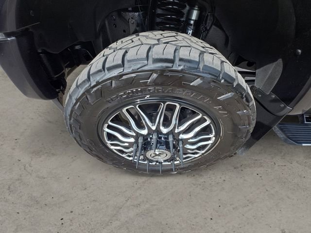 Used 2022 Ford F450 Limited w/ FX4 Off-Road Package image 14