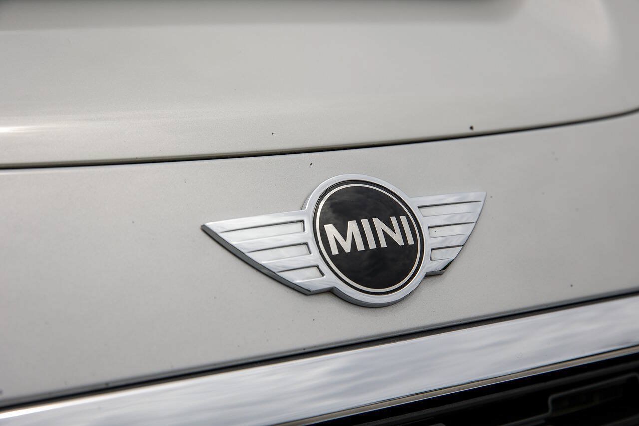 Used 2012 MINI Cooper John Cooper Works w/ Technology Pkg FWD image 19