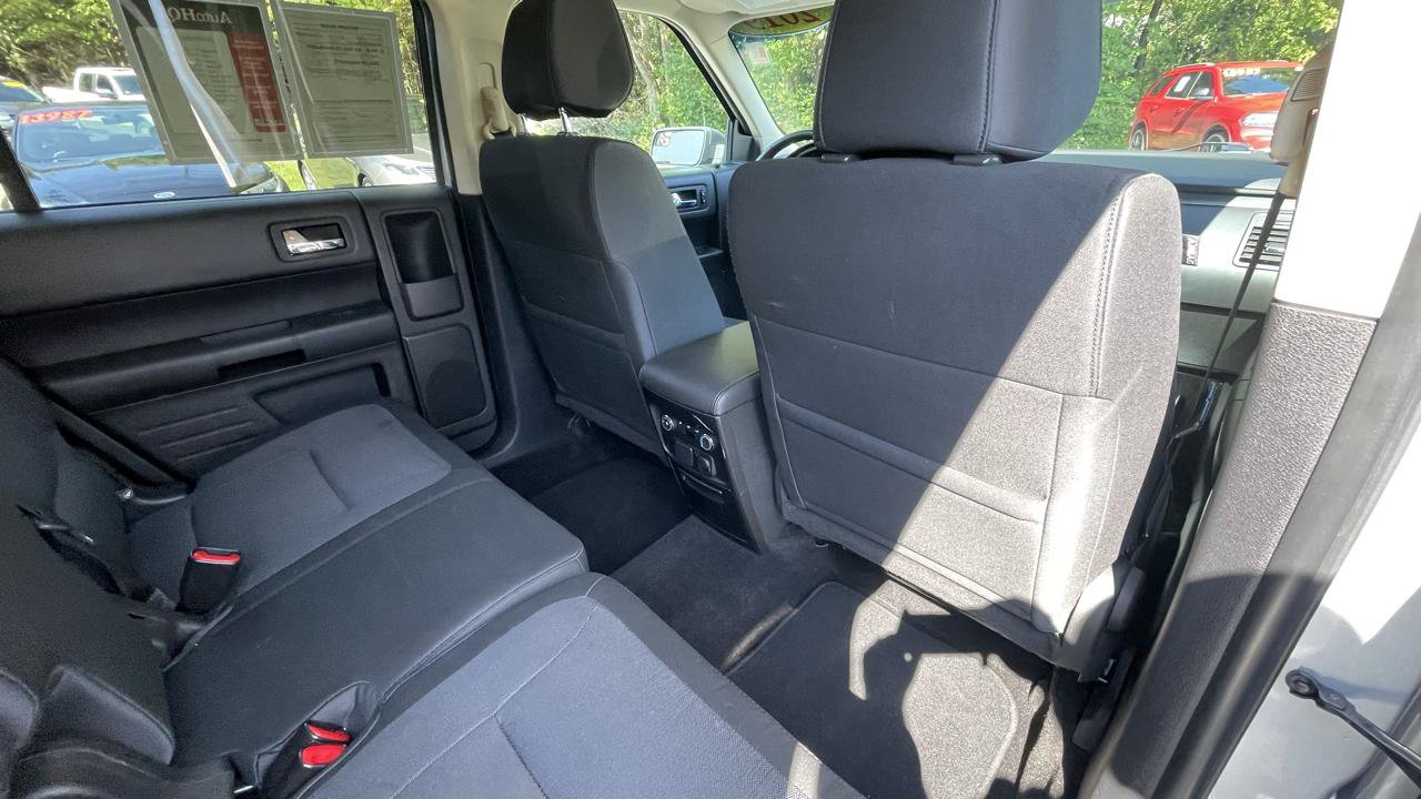 Used 2019 Ford Flex SE FWD image 28