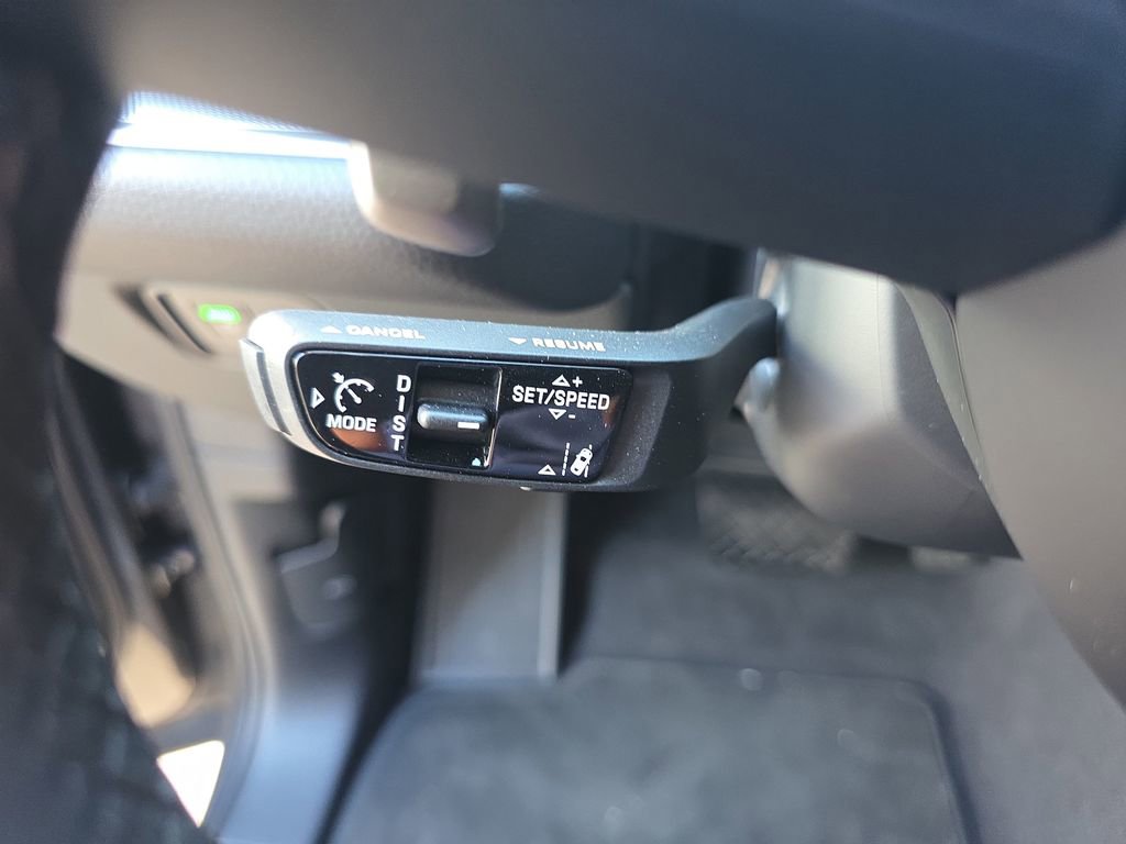 Certified 2025 Porsche Cayenne image 38