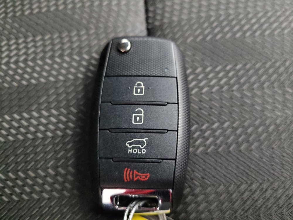 Used 2020 Kia Sportage LX image 32