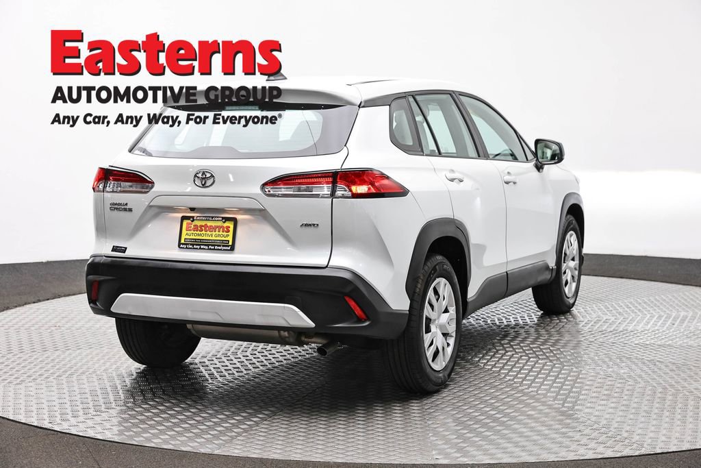 Used 2024 Toyota Corolla Cross L AWD/4WD image 5