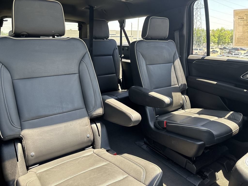 Certified 2021 GMC Yukon XL SLT w/ Rear Media and Nav Package AWD/4WD image 32