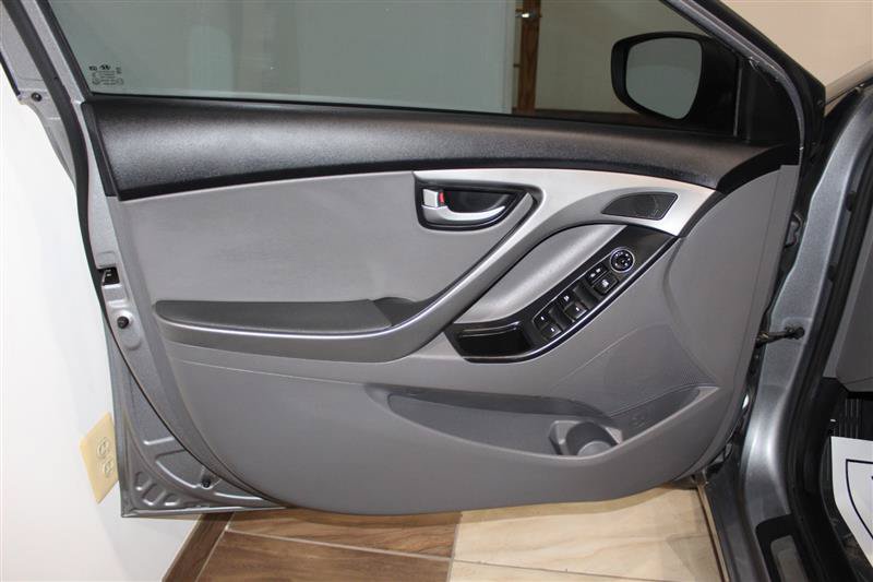 Used 2014 Hyundai Elantra Limited FWD image 29