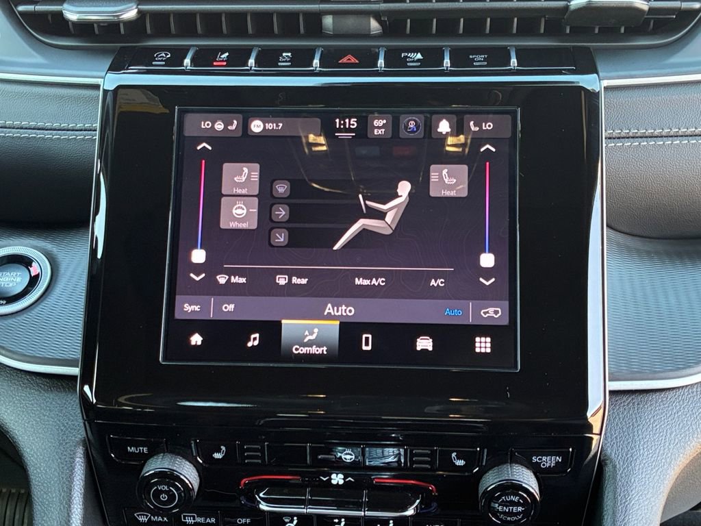 New 2026 Jeep Grand Cherokee Laredo RWD image 4