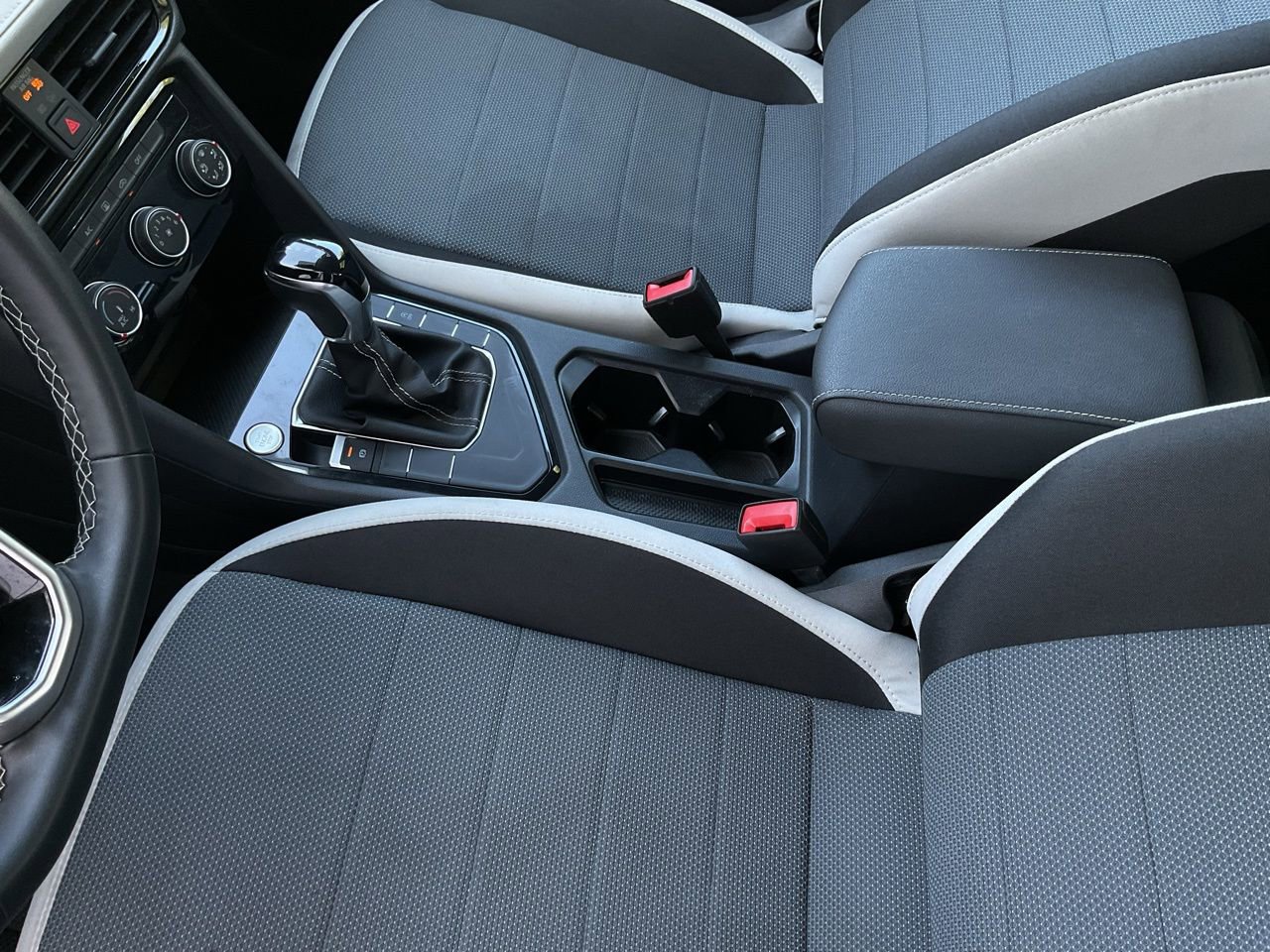 Used 2025 Volkswagen Taos S image 33